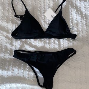Black bikini set